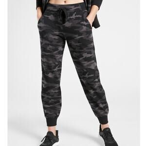 Athleta Triumph Black Camo Lux Fleece Tie-Waist Sweatpants Jogger Small